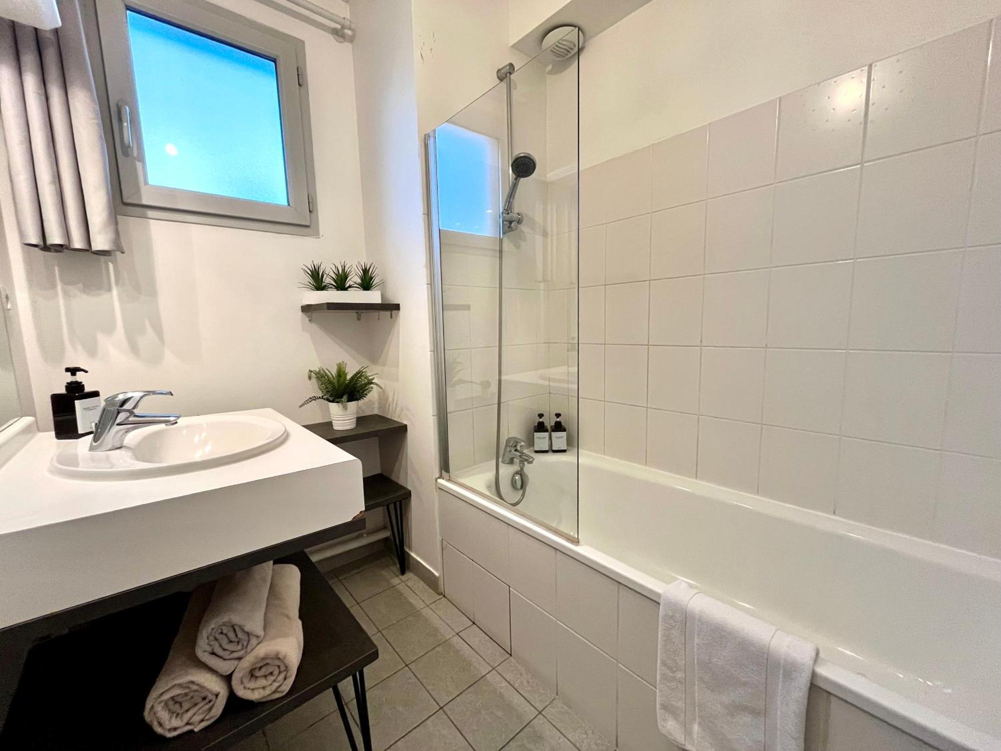 Bngo I Immense Rooftop Lyon I 2 Chambres, 4 Places Parkings, 2 Immenses Terrasses, 8 Personnes Eksteriør bilde